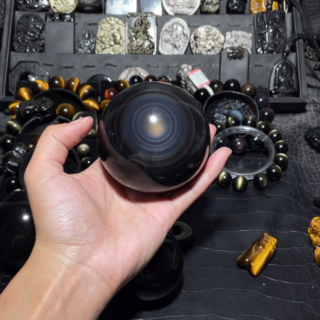 黑曜岩珠宝奇石未镶嵌凯**帝摆件