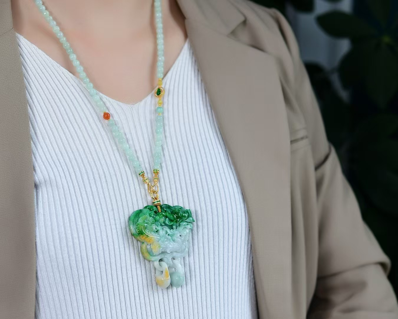 天然缅甸A货翡翠花青满辣色锁牌