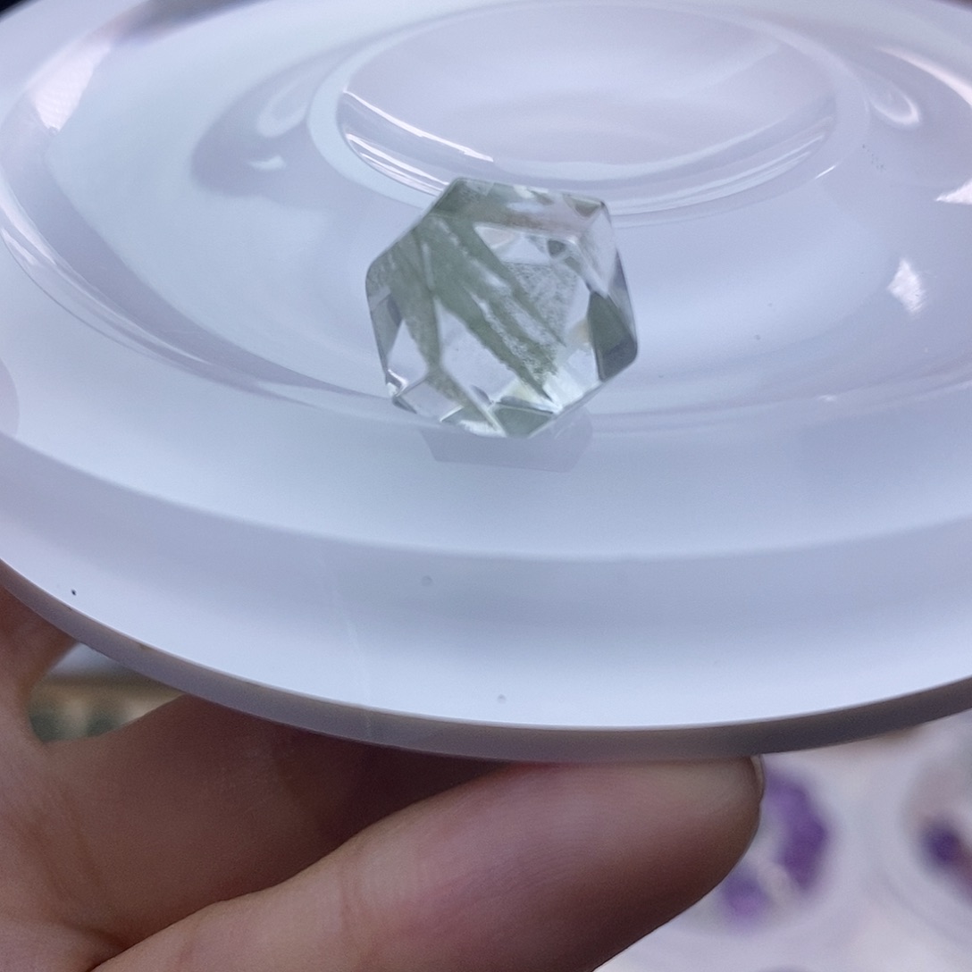 天然水晶定制打孔不退换未镶嵌水晶E****