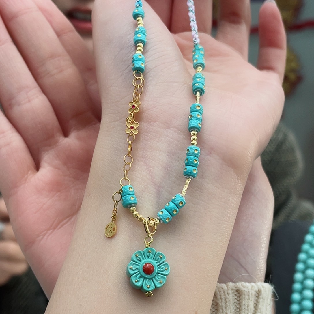 绿松石颈饰18K金镶嵌向**＊