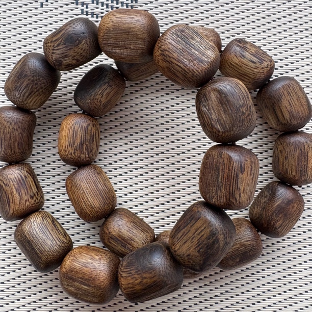 沉香21-奇楠王16克九九沉树心油单圈多样性发一条69h