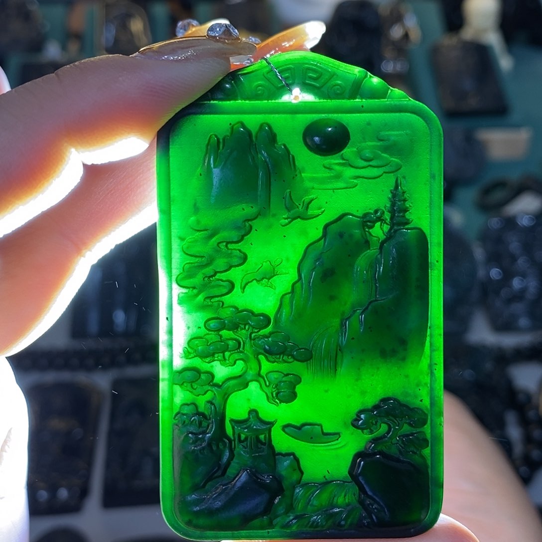 蛇纹石玉颈饰未镶嵌