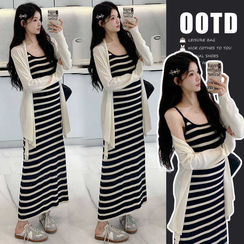 孕妇夏装套装2025新款时尚简约条纹吊带连衣裙防晒披肩开衫两件套
