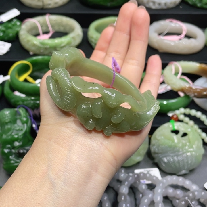 和田玉手镯54+圈口 编号64未镶嵌