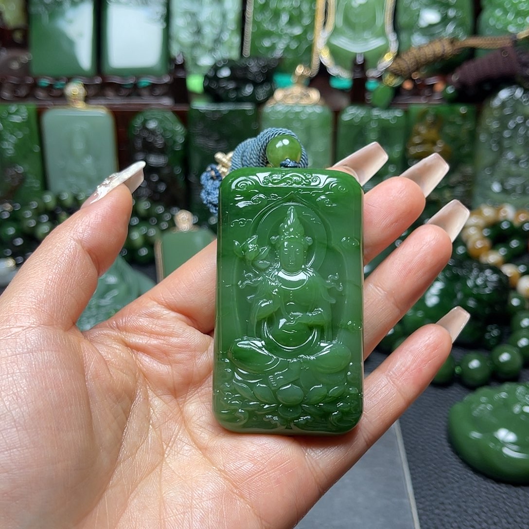 漠***月和田玉未镶嵌颈饰