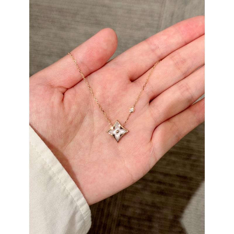 钛钢项链 尖花小草项链女不掉色经典款锁骨链洗澡可戴简约时尚