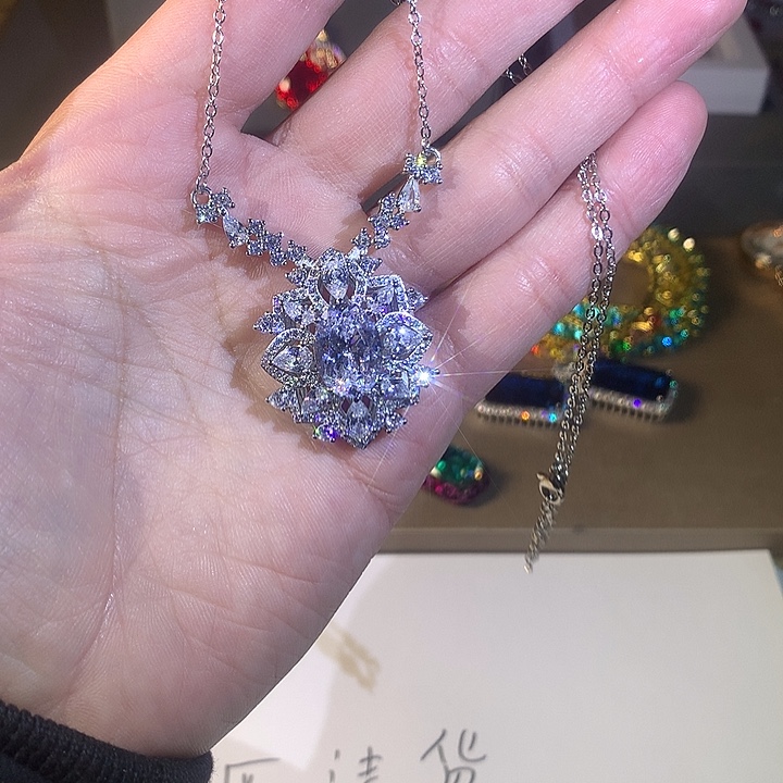 非金属80吊坠。         