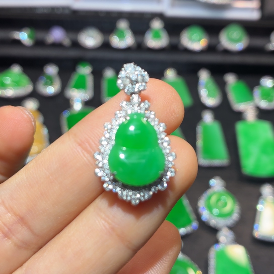 翡翠18K金镶嵌吊坠(不含链)翡翠