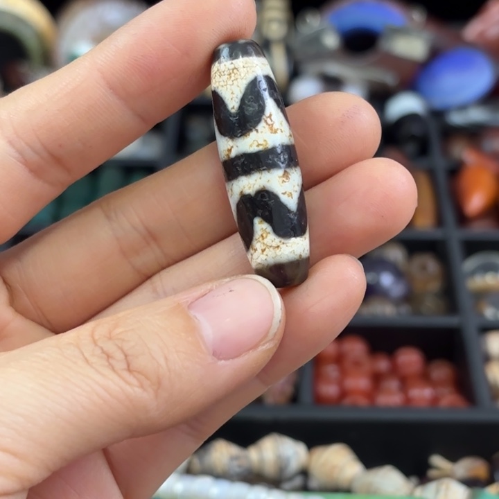 莲***主玛瑙/玉髓未镶嵌颈饰