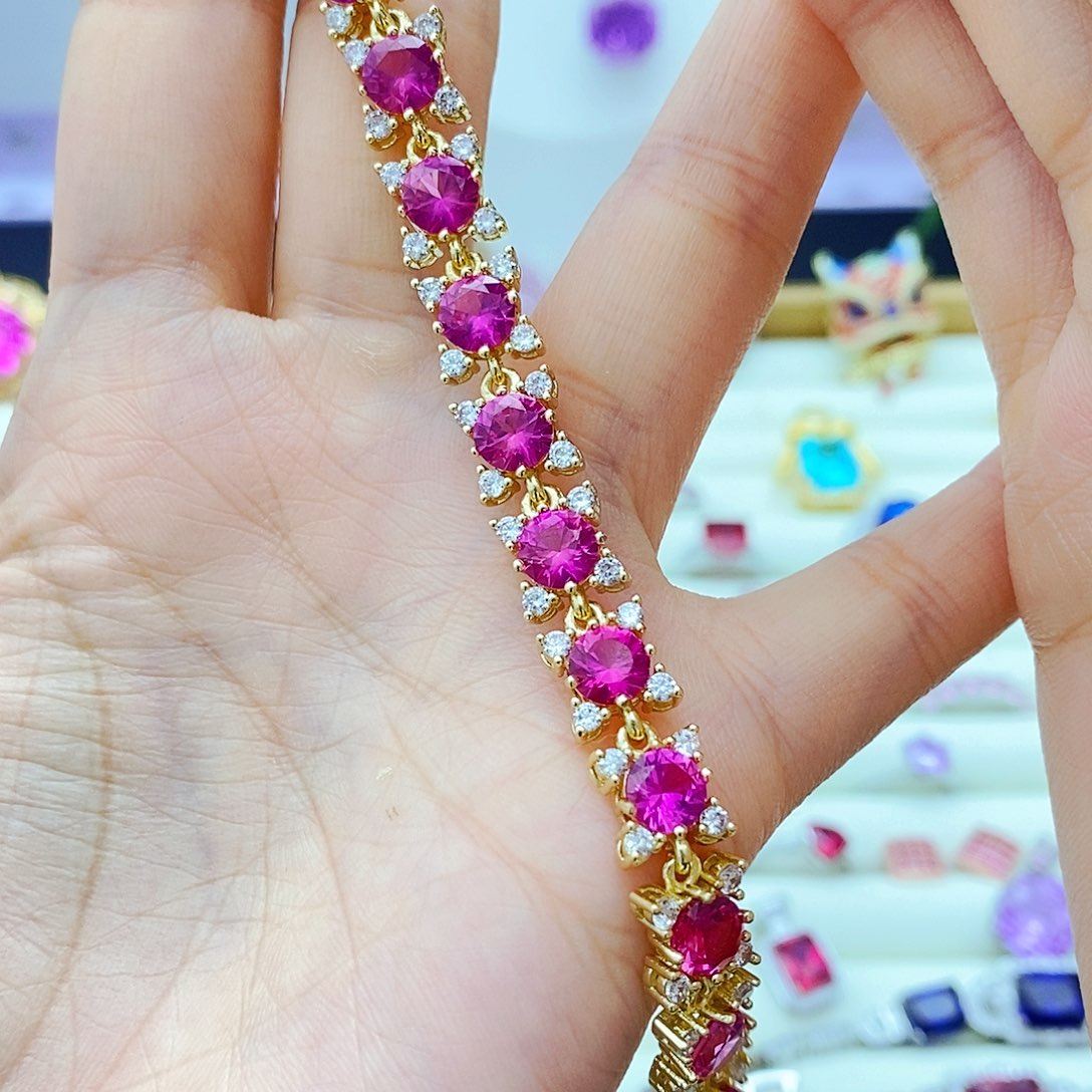 未镶嵌手链红宝石