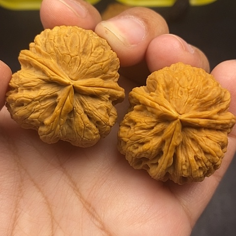 文玩核桃把件36尺特价磕碰