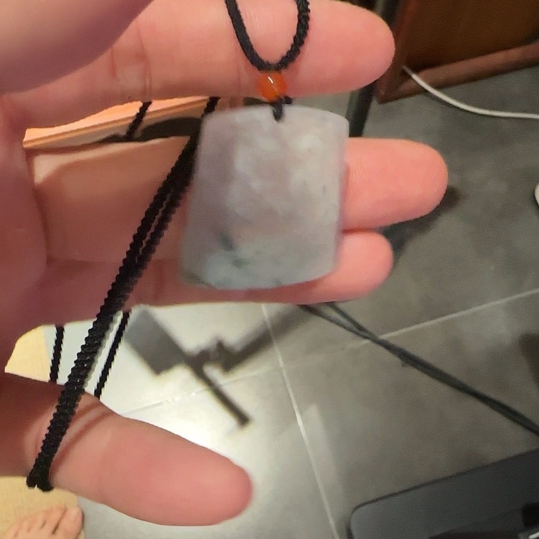 有***️塑料无事牌，翡翠，真品