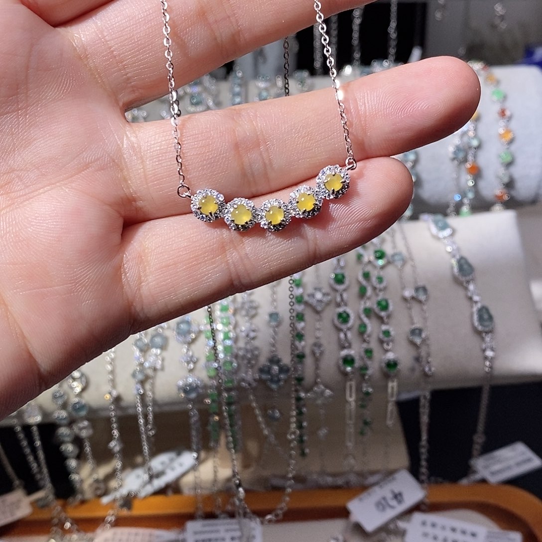 美***️翡翠银S925镶嵌颈饰