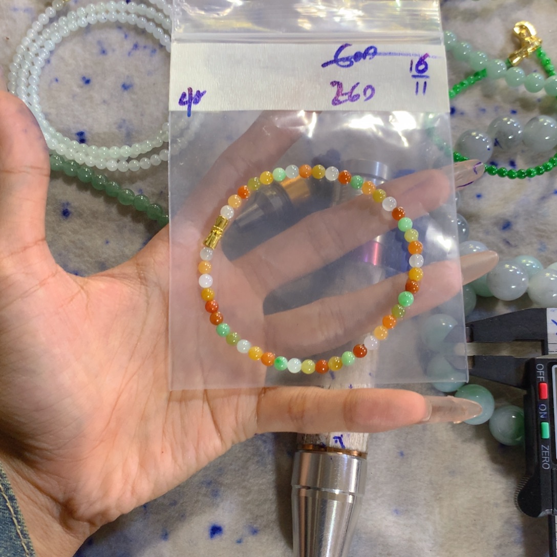 定制翡翠未镶嵌天然缅甸翡翠多样性