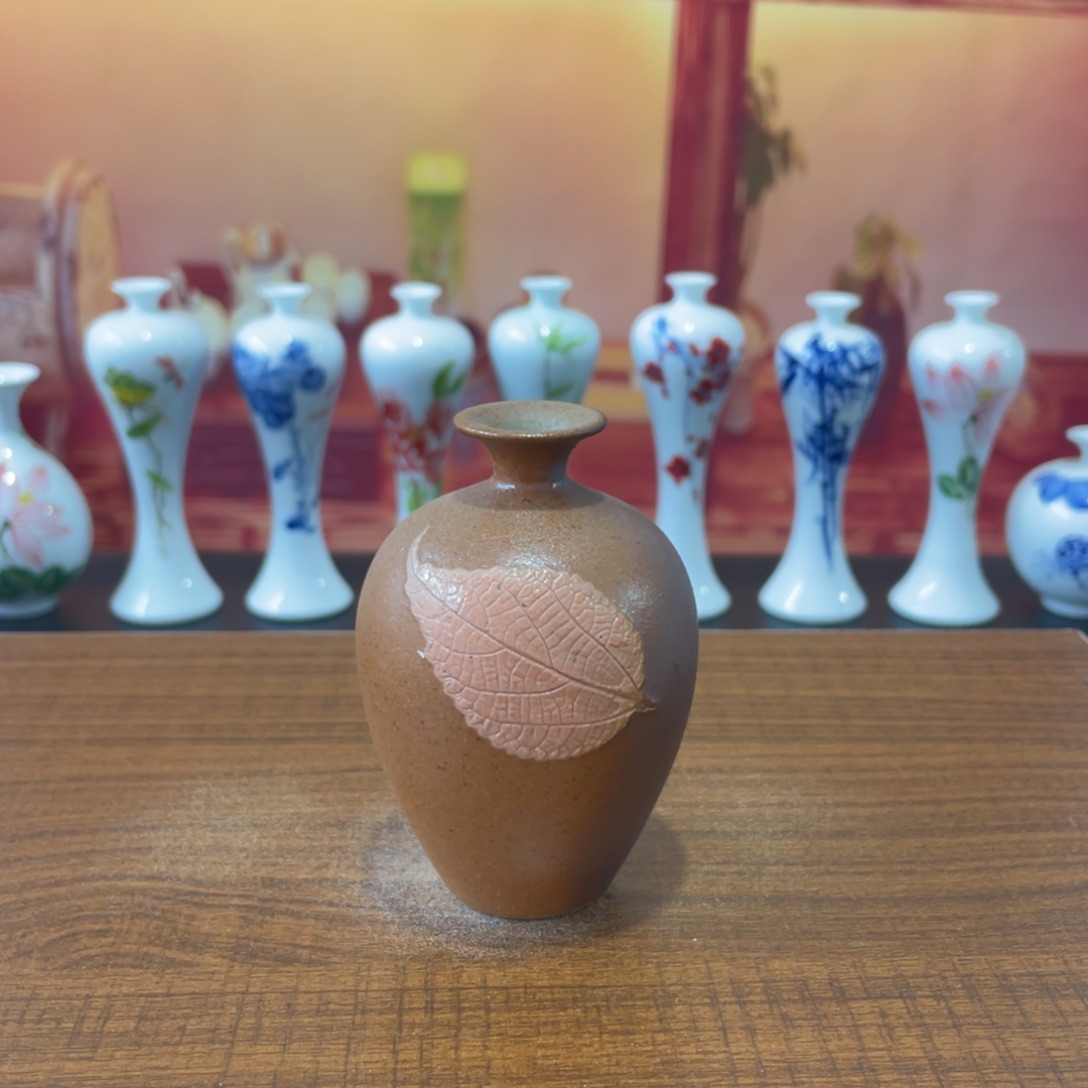 陶瓷景德镇小花瓶等着你