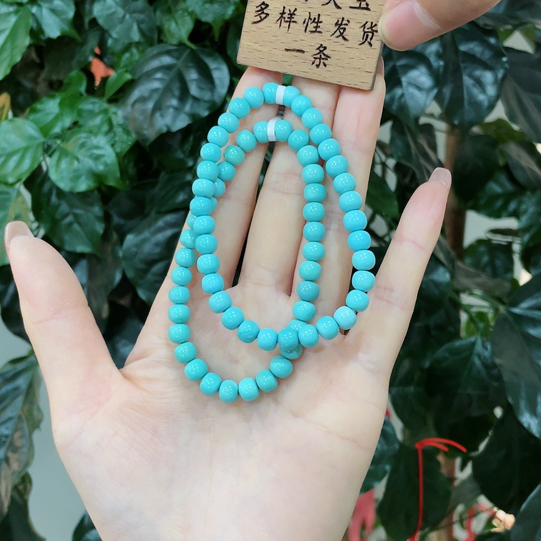 绿松石颈饰未镶嵌