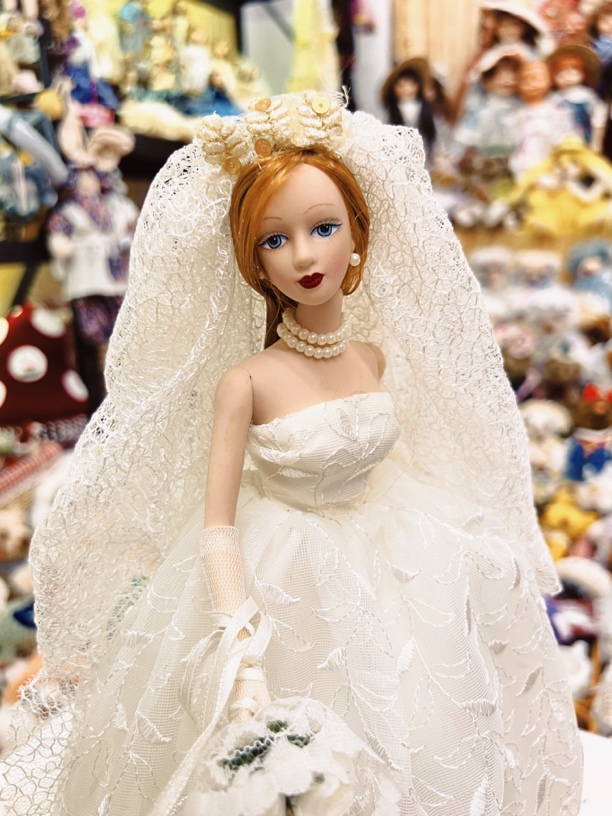 30厘米全陶瓷五关节婚纱新娘巴哔娃娃