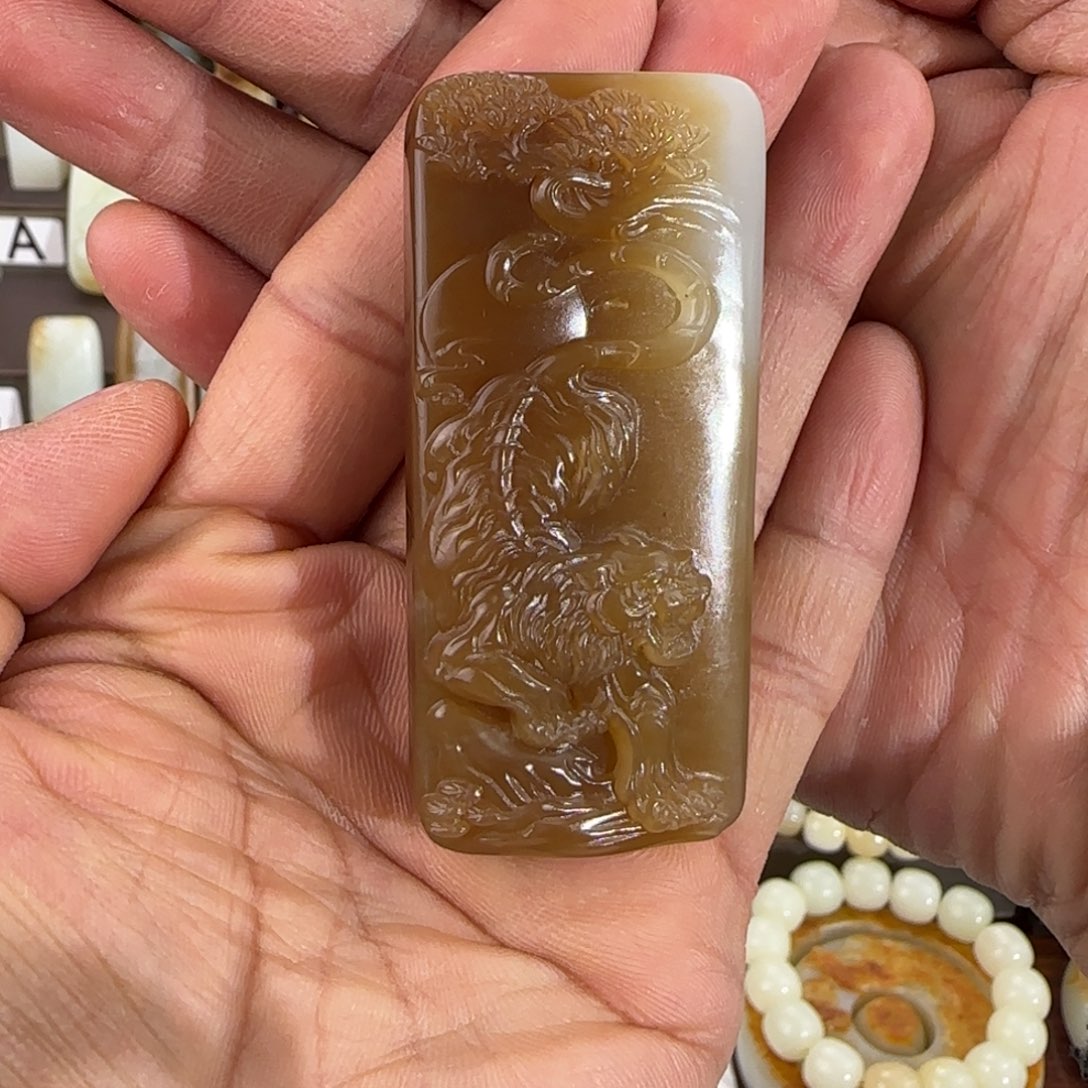 和田玉（糖玉）未镶嵌颈饰【下山虎】