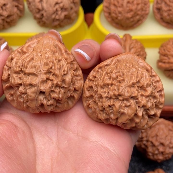 文玩核桃把件44老树官帽