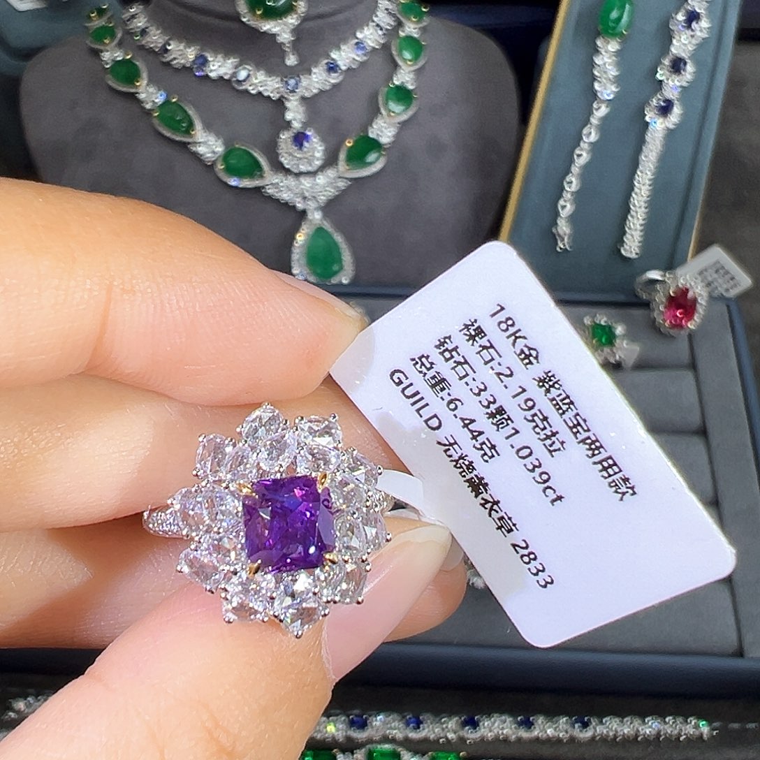 彩色蓝宝石戒指18K金镶嵌