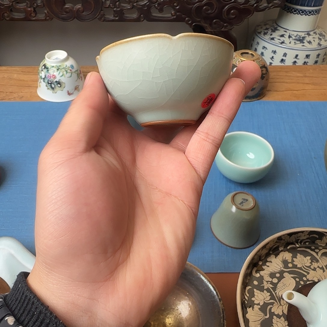 陶晓芳窑早期汝窑葵口杯