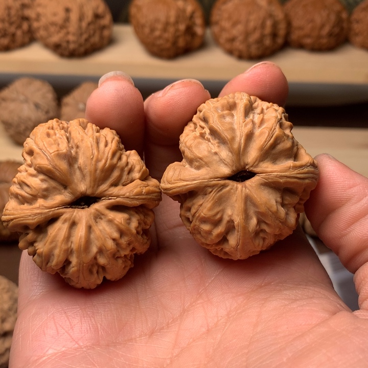 文玩核桃吊坠无*元宝