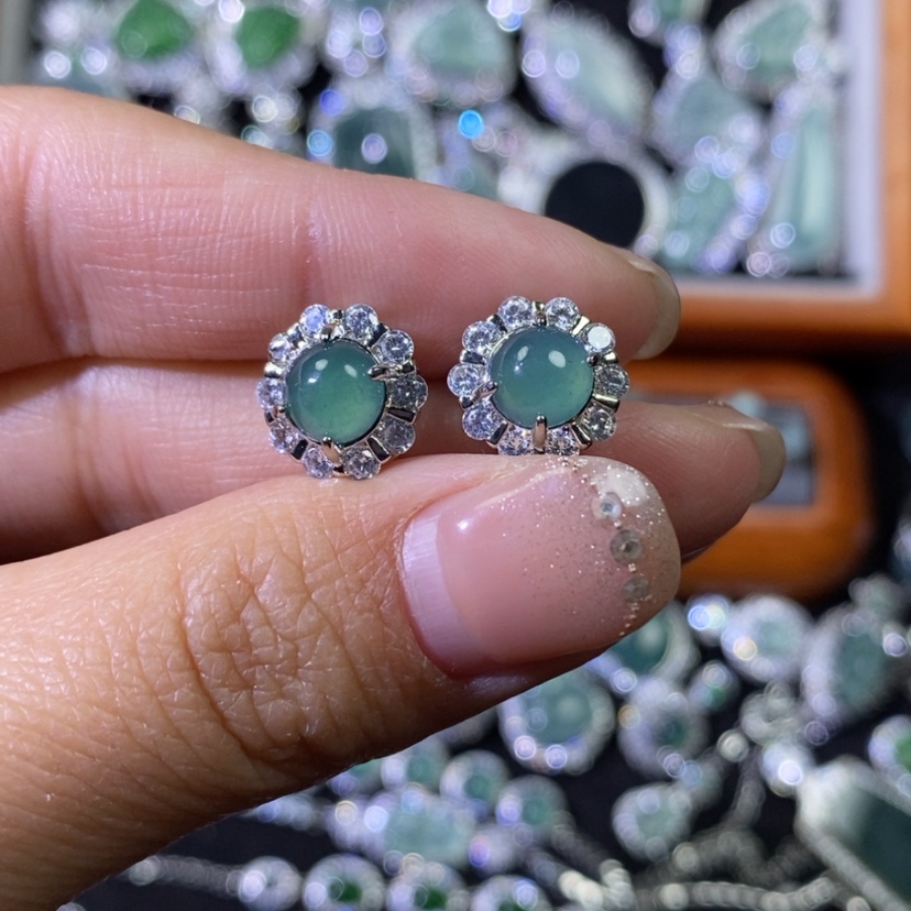 【闪购商品】翡翠颈饰未镶嵌天然