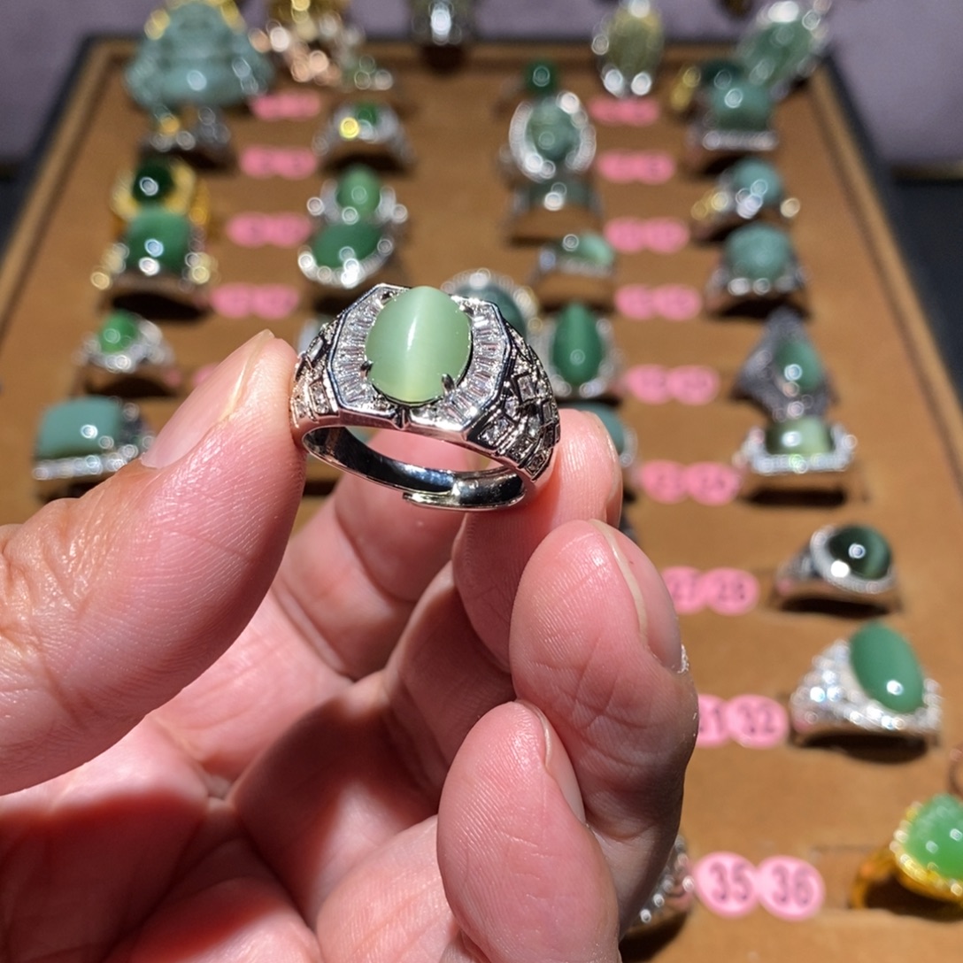 和田玉未镶嵌戒指