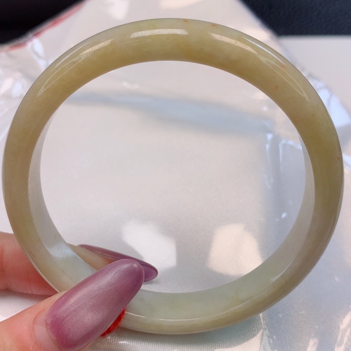 翡翠手镯未镶嵌57圈
