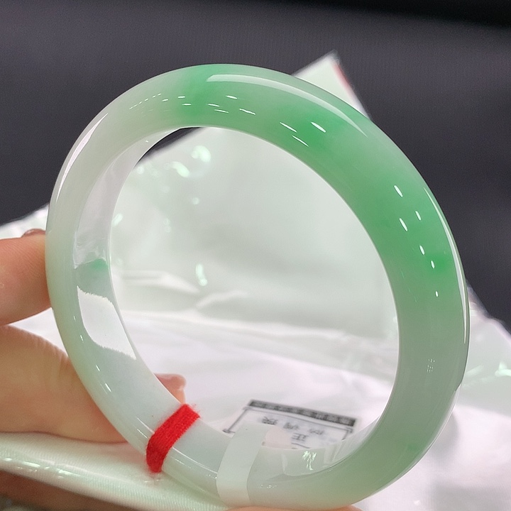 翡翠手镯未镶嵌正圈55-56