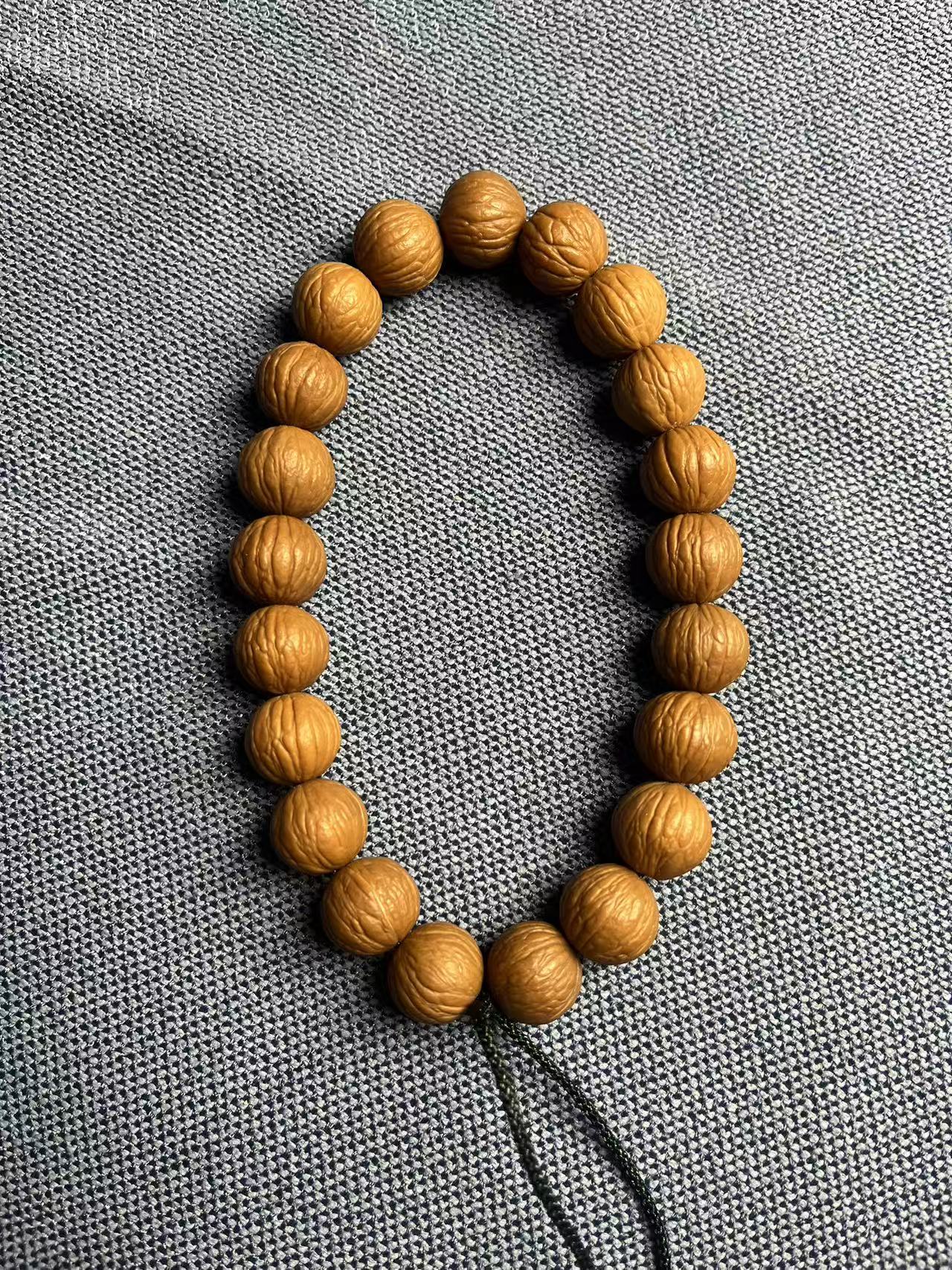 福利。就是炸，猴头手串