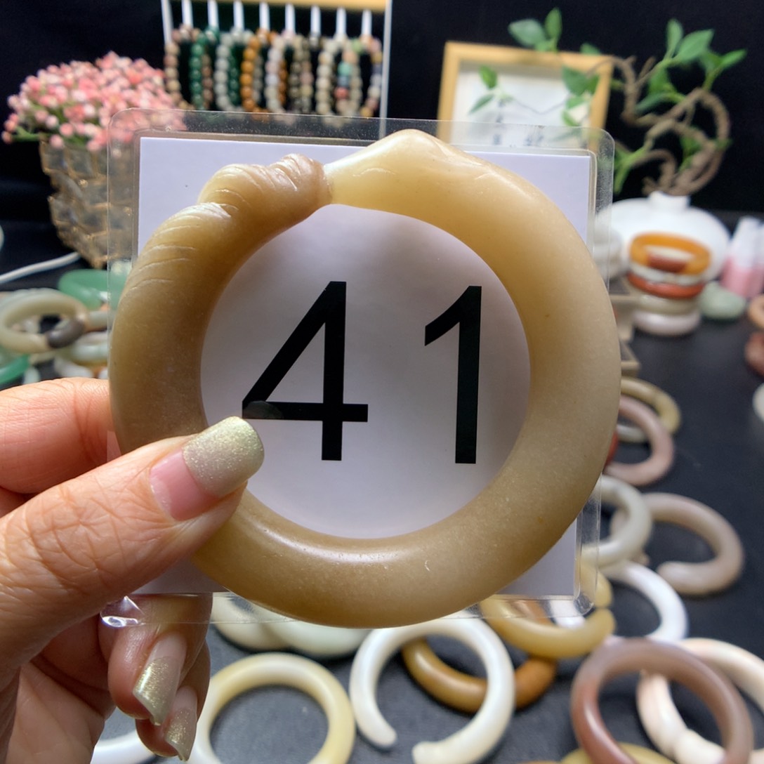 石英质玉手镯未镶嵌?*?