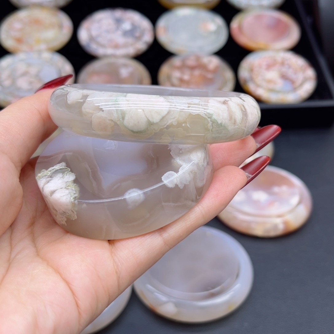 玛瑙/玉髓手镯未镶嵌62