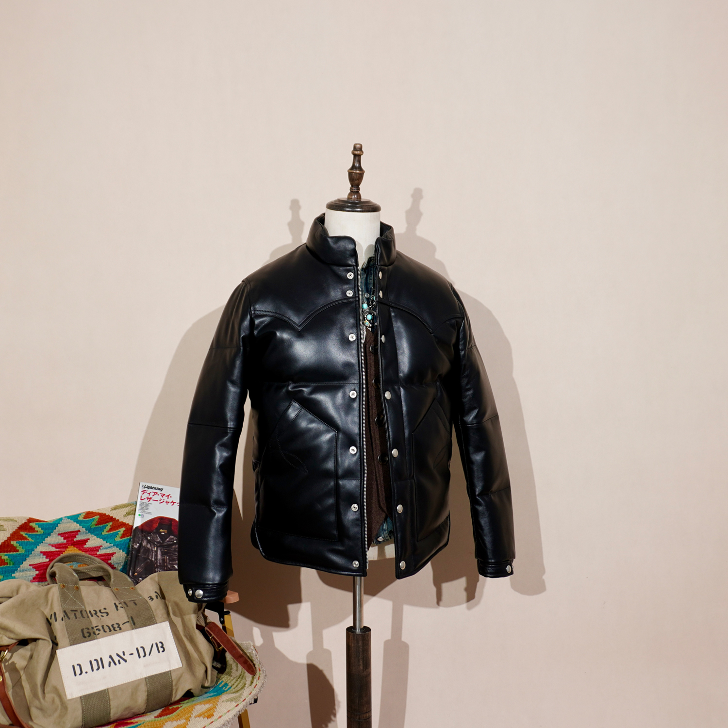 羊皮羽绒服黑色立领简单百搭男