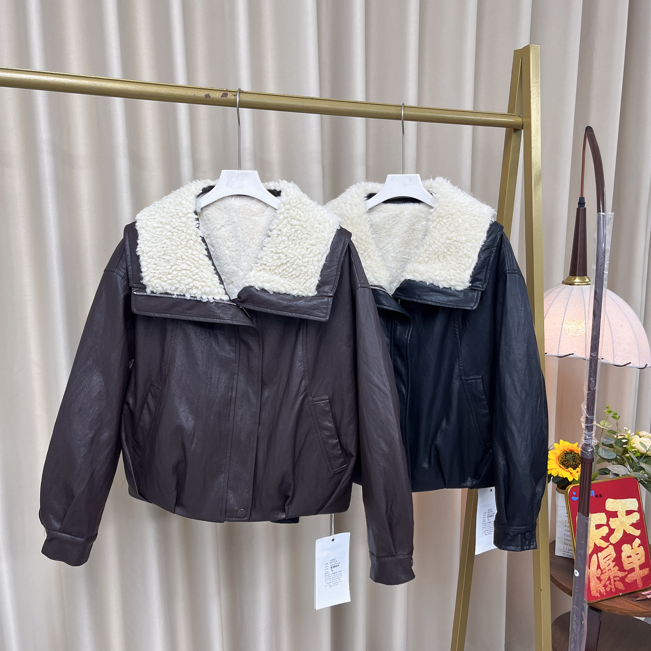 084女装外套加绒秋冬长袖拉链纯色pu外套