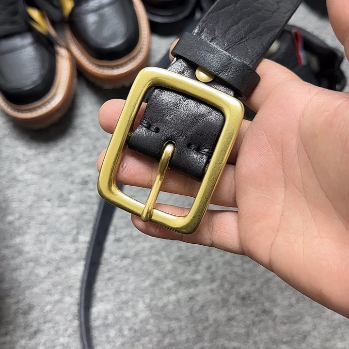 .***点黑色野牛腰带铜扣