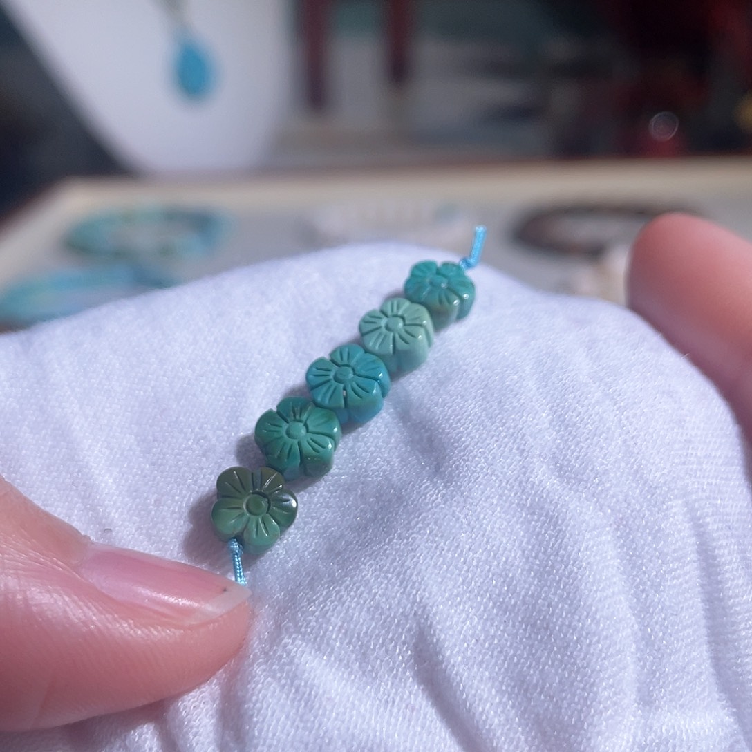 绿松石配饰未镶嵌