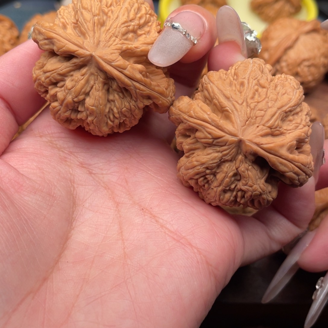 文玩核桃吊坠全品，平谷粗筋44，八筋聚顶