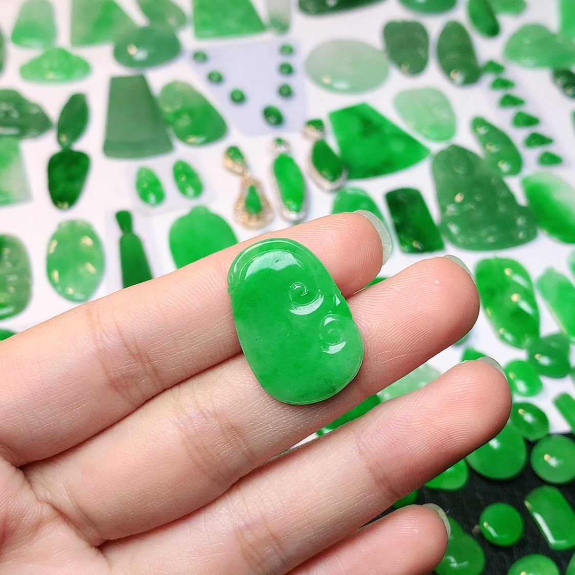 【闪购商品】翡翠颈饰未镶嵌翡翠