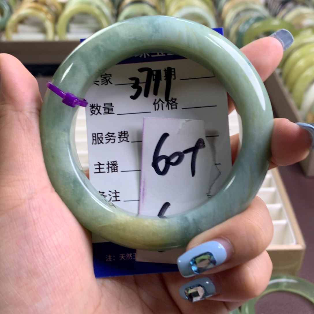 蛇纹石玉未镶嵌手镯3711