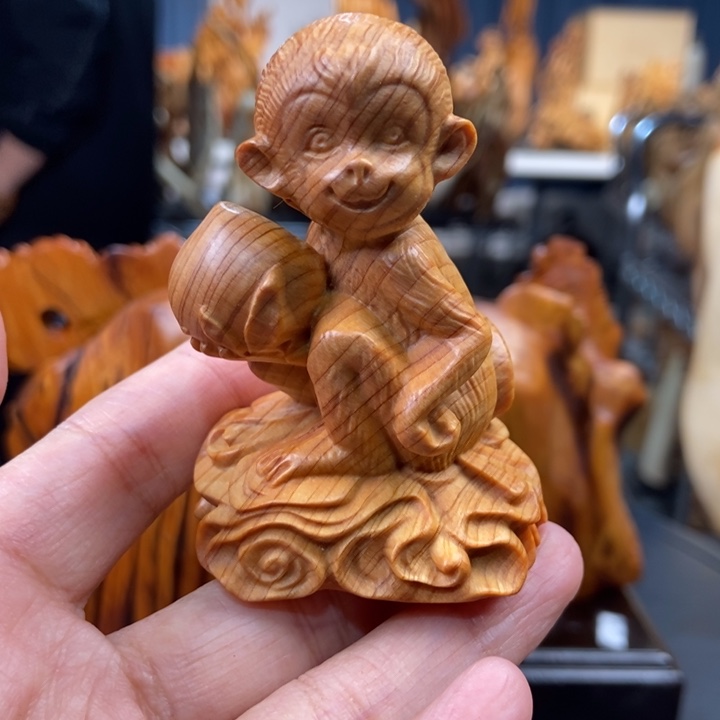 柏木（崖柏）手把件猴子
