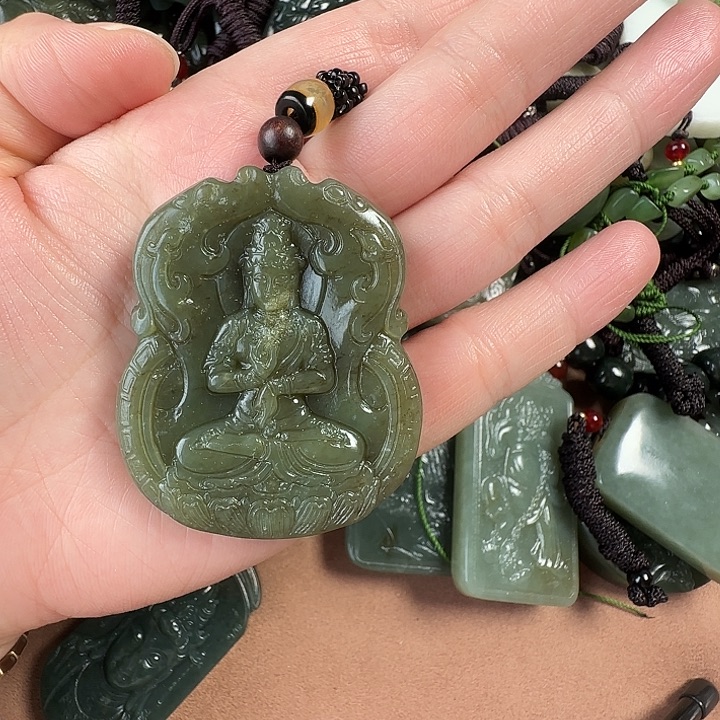 和田玉颈饰未镶嵌