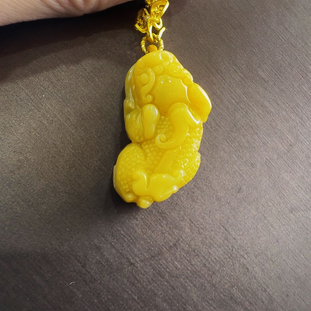 翡翠颈饰未镶嵌老坑