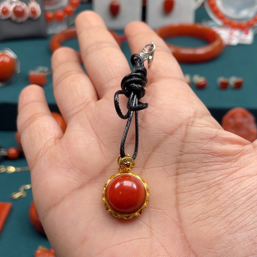 南红玛瑙南红吊坠银S925镀金镶嵌