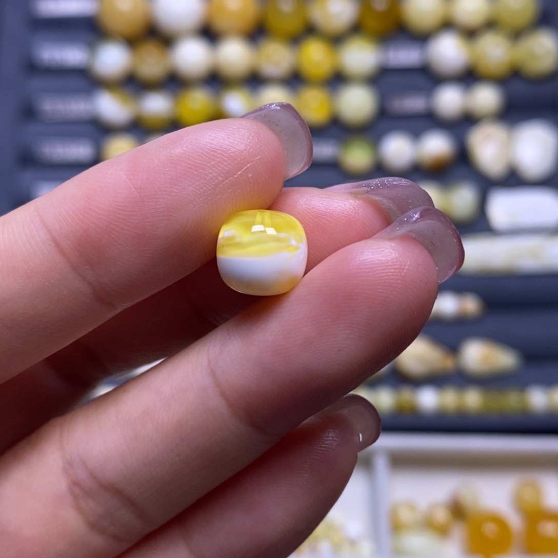 蜜蜡未镶嵌珠宝奇石瓷白橘金溶洞聚宝盆妖花老型9.4*8.6mm