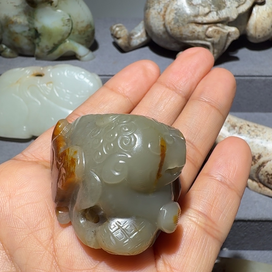 你***吧和田玉未镶嵌挂件