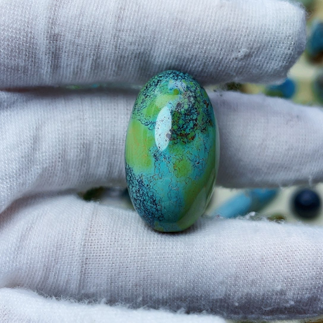 绿松石颈饰未镶嵌