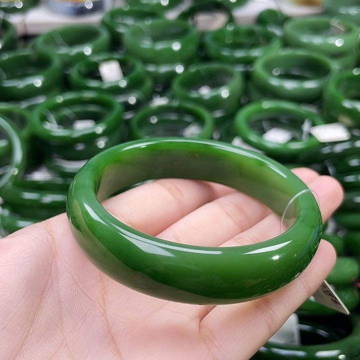 未镶嵌手镯和田玉（碧玉）