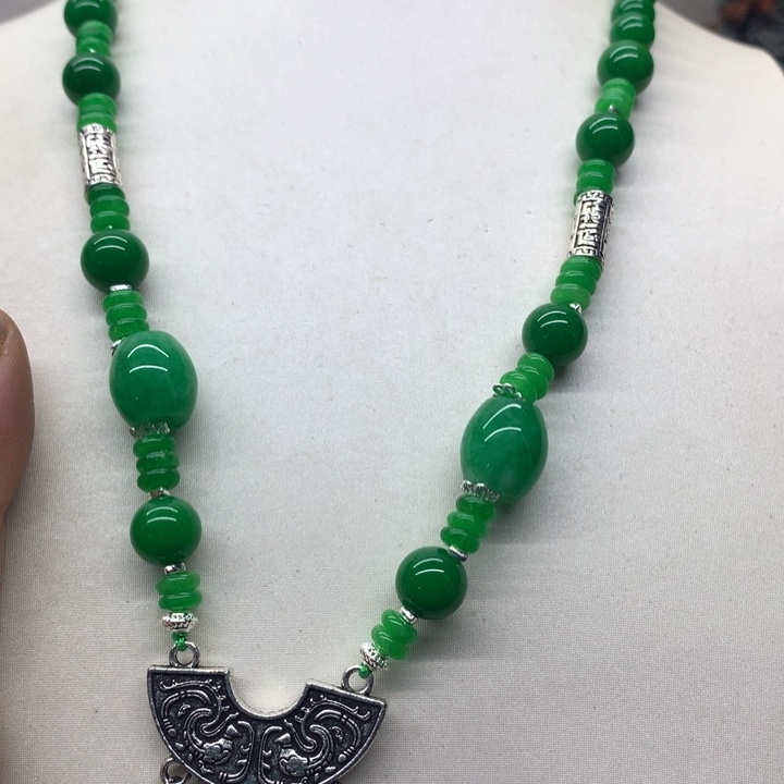 颈饰未镶嵌翡翠吊坠