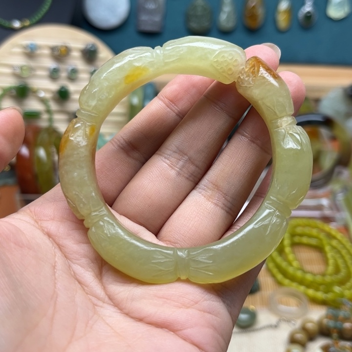 未镶嵌蛇纹石玉手镯